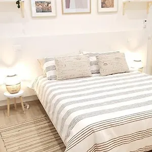 Blanc - Monolocali Indipendenti Con Cucina E Bagno Privato - Check-in E Check-out Con Codice In Autonomia H24 - Terrazza In Comune Necessario Avere Wathsapp O App Di Messaggistica Istantanea Per Foto E Video , Guspini Italien